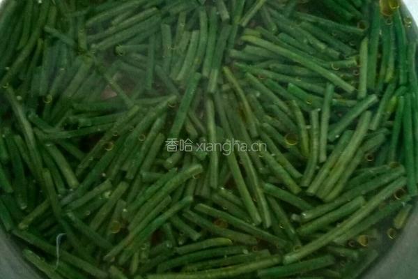 长豆角炒肉的做法图解3