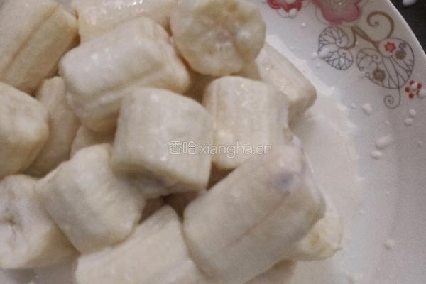 拔丝香蕉的做法图解1