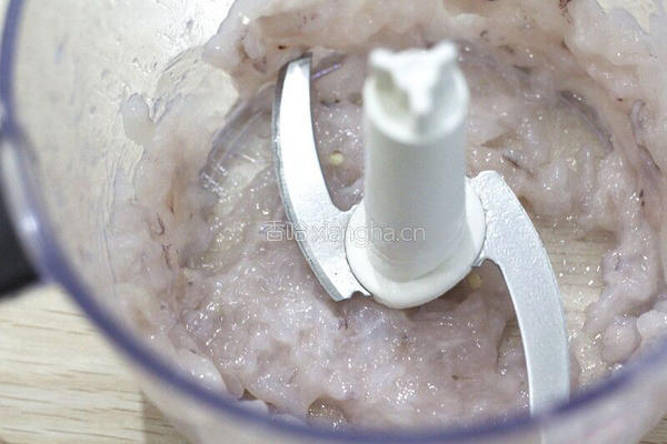 宝宝营养辅食——鱿鱼肠的做法图解4