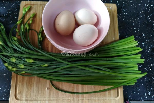 韭苔炒鸡蛋的做法图解1