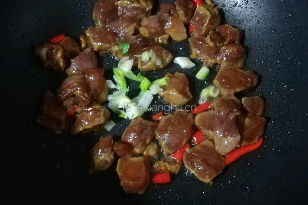 茭白肉丁的做法图解3