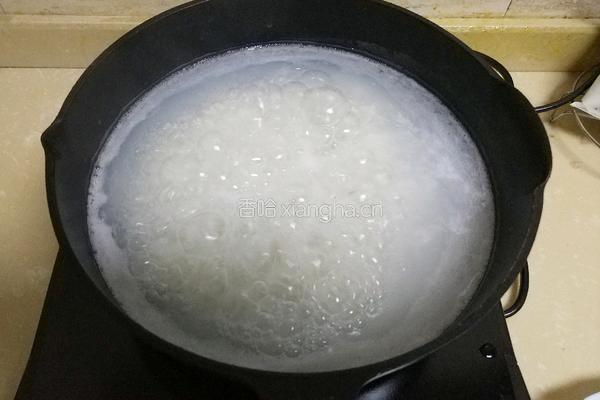番茄鸡蛋粉的做法图解1