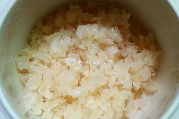 椰果银耳羹的做法图解4