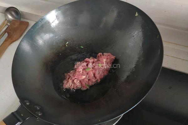 青椒鸡蛋嫩牛肉丝的做法图解4