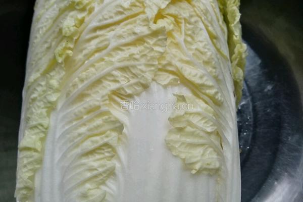 白菜五花肉炖豆腐粉条的做法图解1