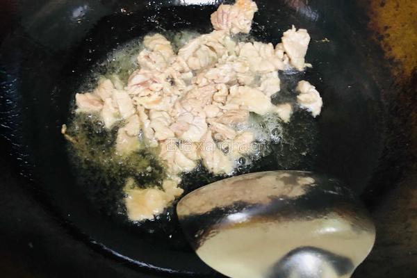秋葵炒肉丝的做法图解3