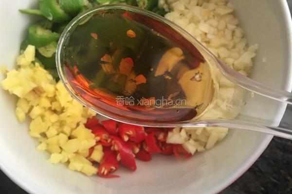 凉拌蕨根粉的做法图解3