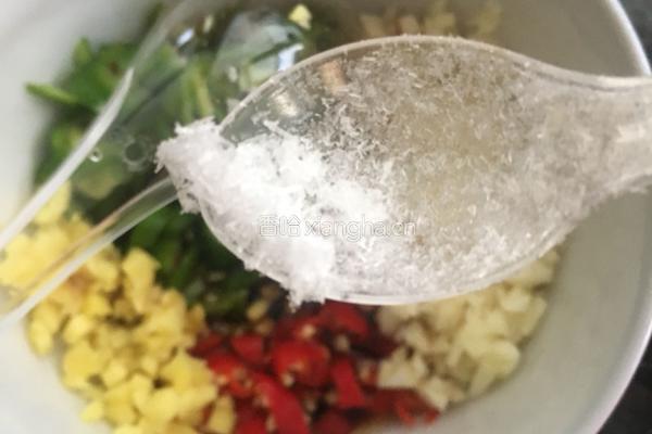 凉拌蕨根粉的做法图解6