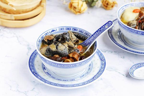 菌菇山药乌鸡汤的做法图解10