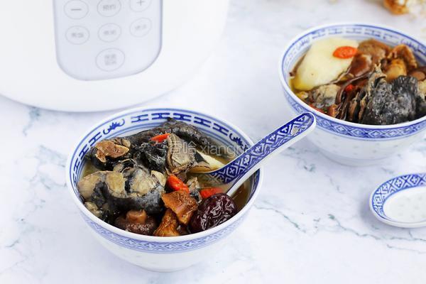 菌菇山药乌鸡汤的做法图解9