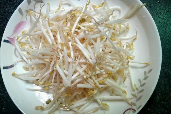 辣椒酱豆芽拌面的做法图解3