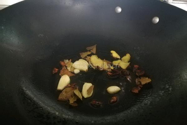 香菇闷鸡的做法图解5