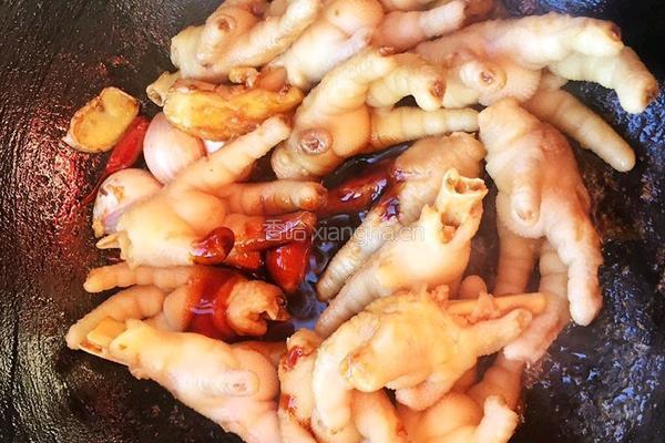 降龙卤鸡爪的做法图解7