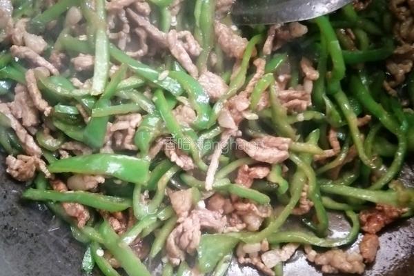 青椒炒肉丝的做法图解5