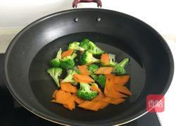双耳炒西蓝花的做法图解4