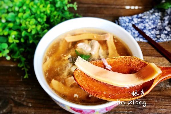 脊骨鱿鱼汤的做法图解10