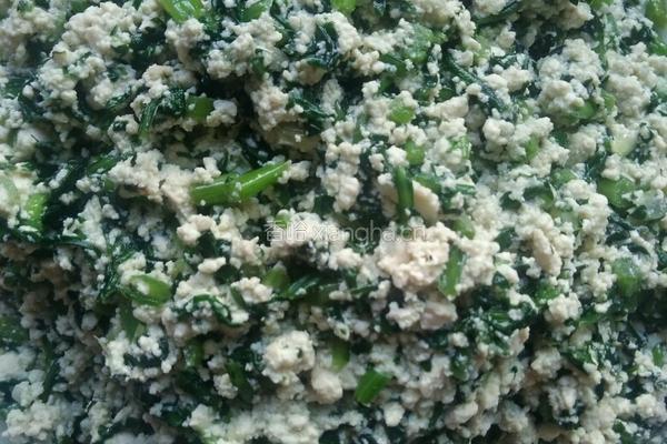 茼蒿炒小豆腐的做法图解6
