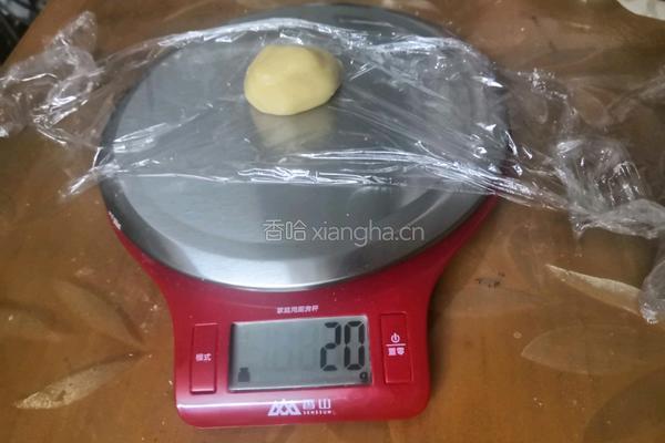 广式月饼(蛋黄豆沙馅)的做法图解8