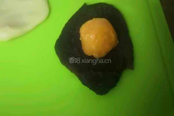 广式月饼(蛋黄豆沙馅)的做法图解10