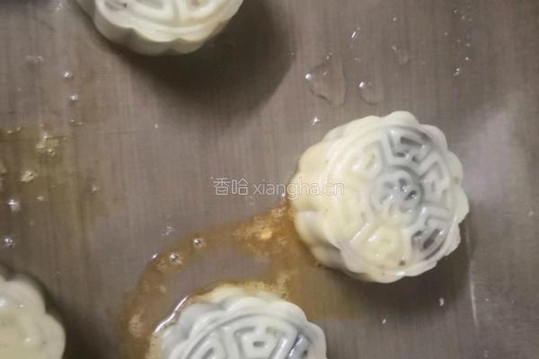 广式月饼(蛋黄豆沙馅)的做法图解12