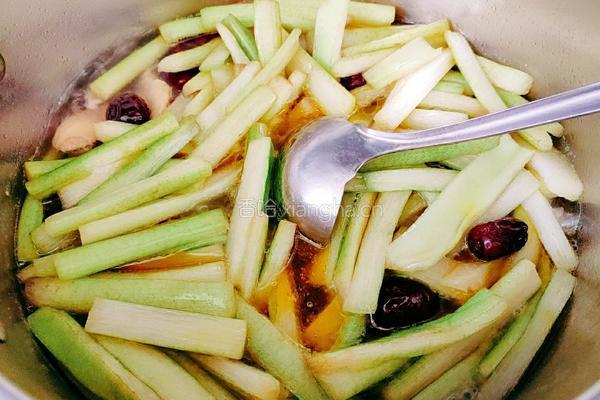 蒲菜炖鸡的做法图解12