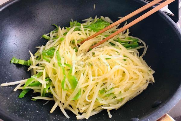 青椒土豆丝的做法图解4
