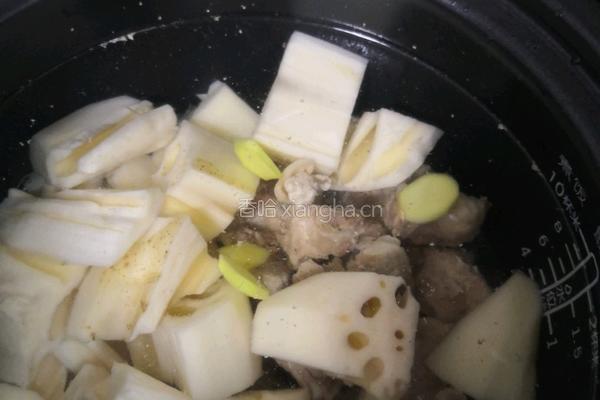 排骨藕汤的做法图解4