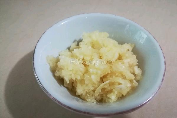 蒜蓉粉丝开边虾的做法图解2