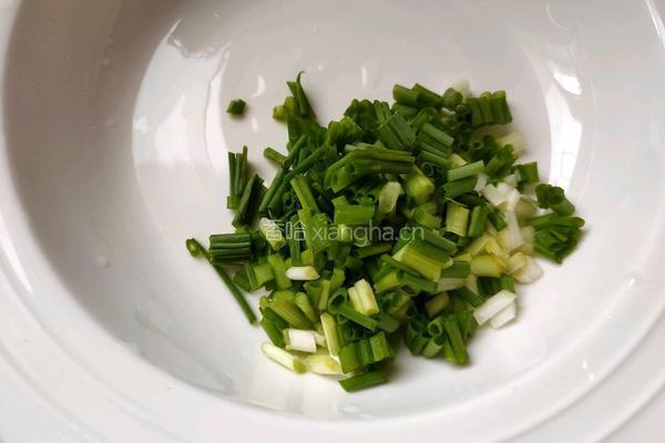 毛豆子炒三丁的做法图解3