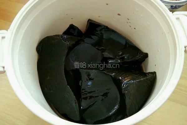 仙草蜜的做法图解2