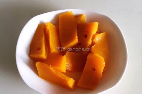 南瓜糯米方糕的做法图解1