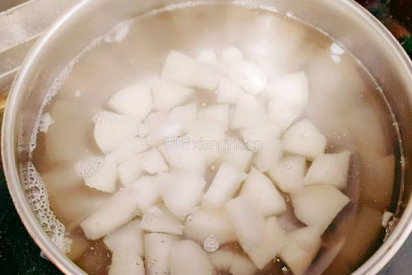 桃子梨甜汤的做法图解5