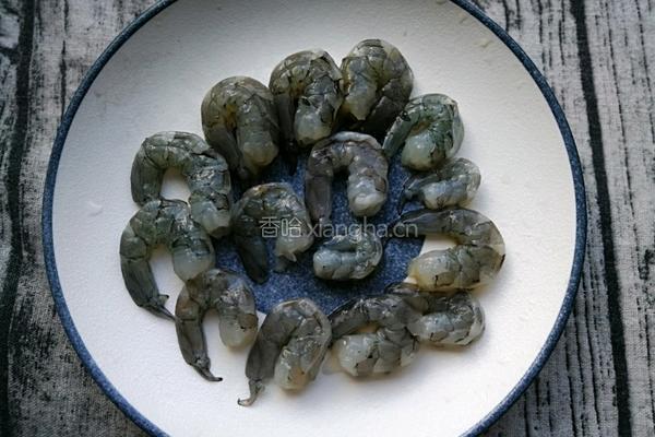虾仁炒韭菜花的做法图解3