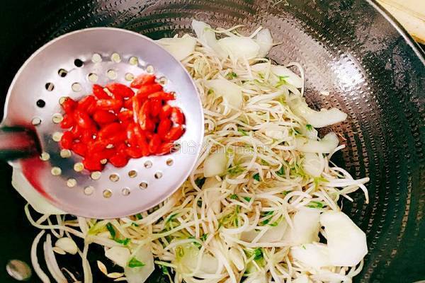 绿豆芽炒黄瓜的做法图解13