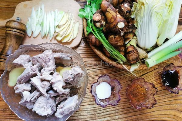 排骨芋头炖娃娃菜汤的做法图解6