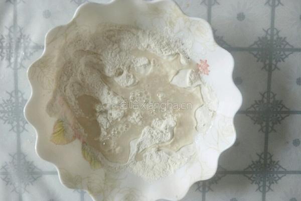 蒜香龙虾煎蛋饼的做法图解3