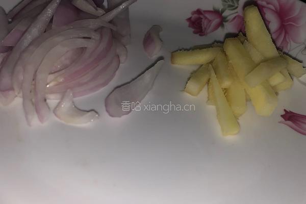 素炒豆芽的做法图解1