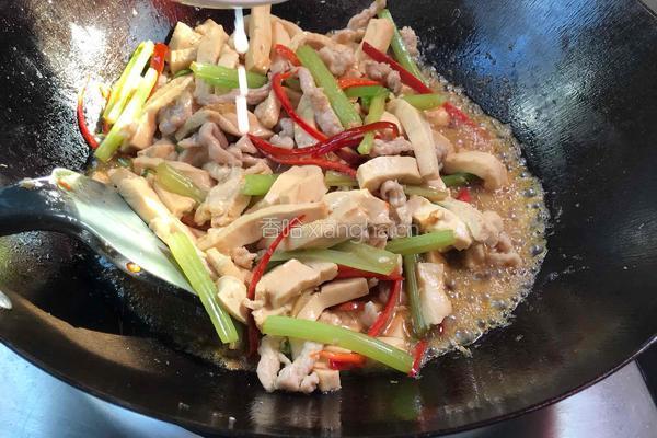 芹菜香干炒肉丝的做法图解16
