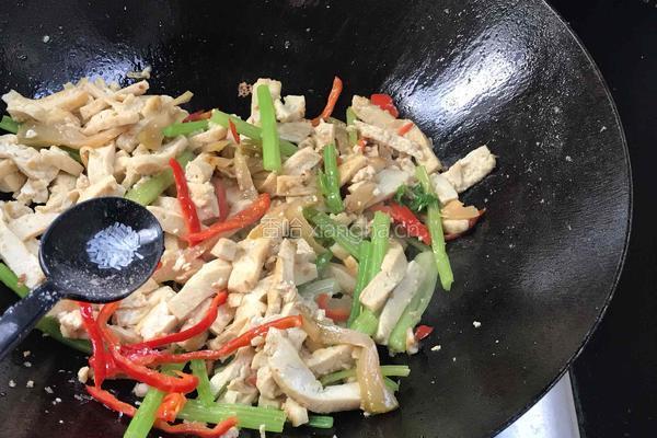 芹菜炒香干的做法图解12