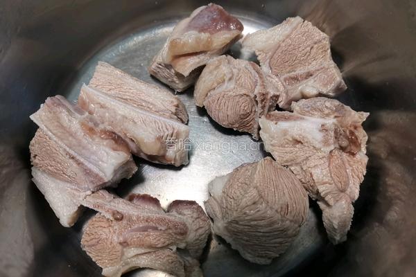 羊腿蘑菇抓饭的做法图解4