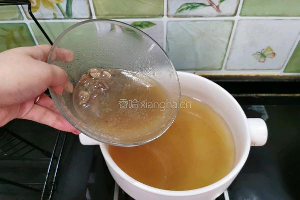冬瓜香菜肉丸汤的做法图解3