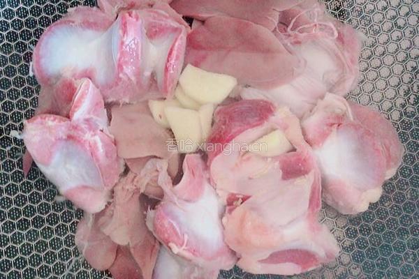 毛豆炒鸡杂的做法图解2