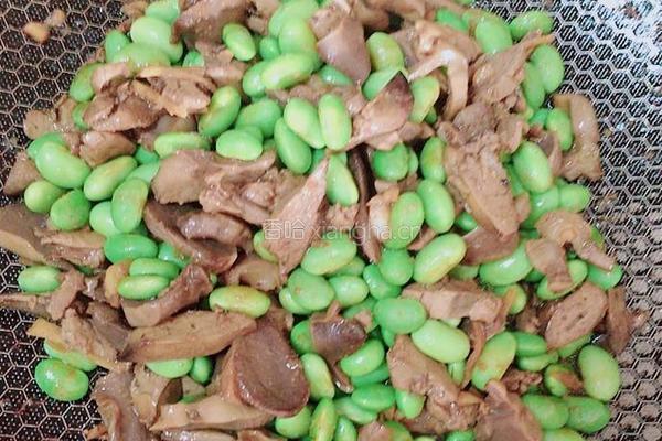 毛豆炒鸡杂的做法图解5