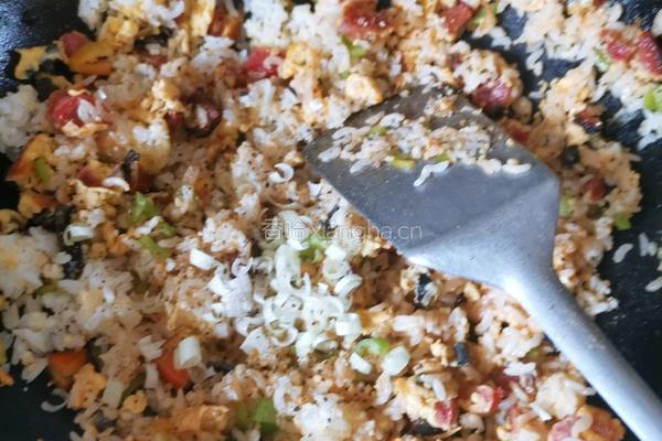 腊肠炒饭的做法图解6