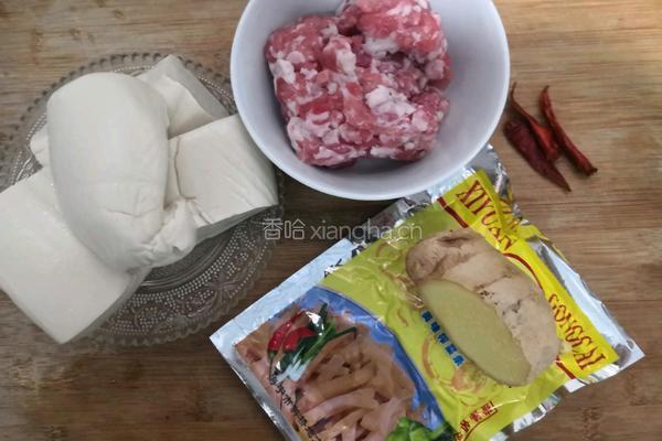 榨菜肉沫蒸豆腐的做法图解1
