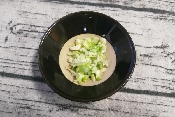 胡萝卜苦瓜酿鸡翅的做法图解13