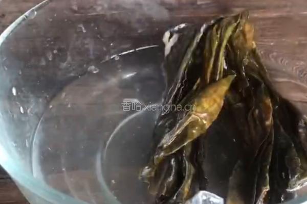 凉拌海带丝的做法图解1