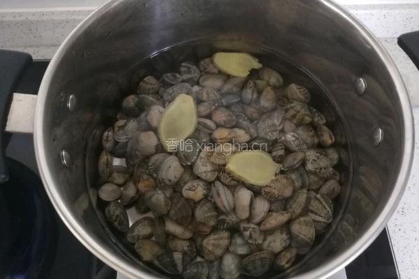 花蛤丝瓜汤的做法图解3