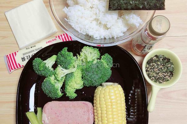 西兰花玉米芝士饭团的做法图解1