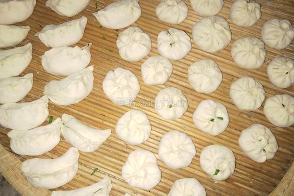 月牙包圆包的做法图解7